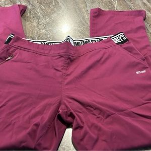 women’s scrub pants